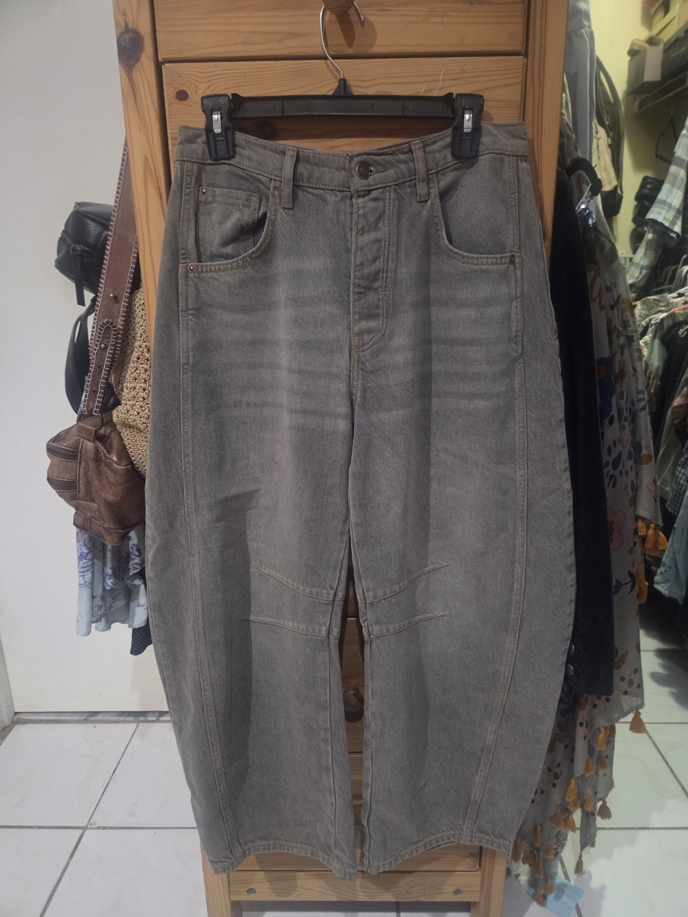 We The Free Good Luck Washed Gray Denim Cropped Barrel Jeans With Orange Stitch - Picture 2 of 6